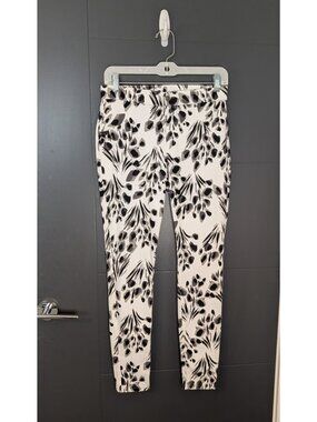 HUE Ultra Soft High Waist Black & White Print Denim Leggings - M
